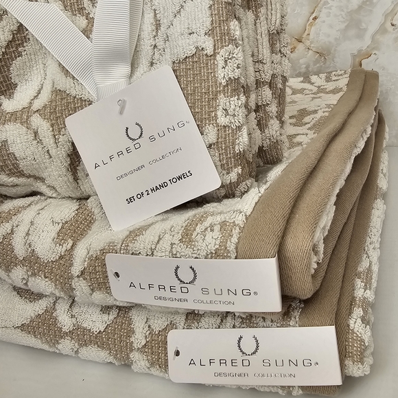 Alfred Sung 4 Piece Decorative Towel set - Picture 4 of 12